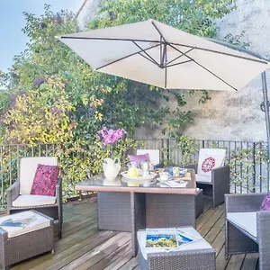 Apartment Varenne Open Terrace And Private Parking